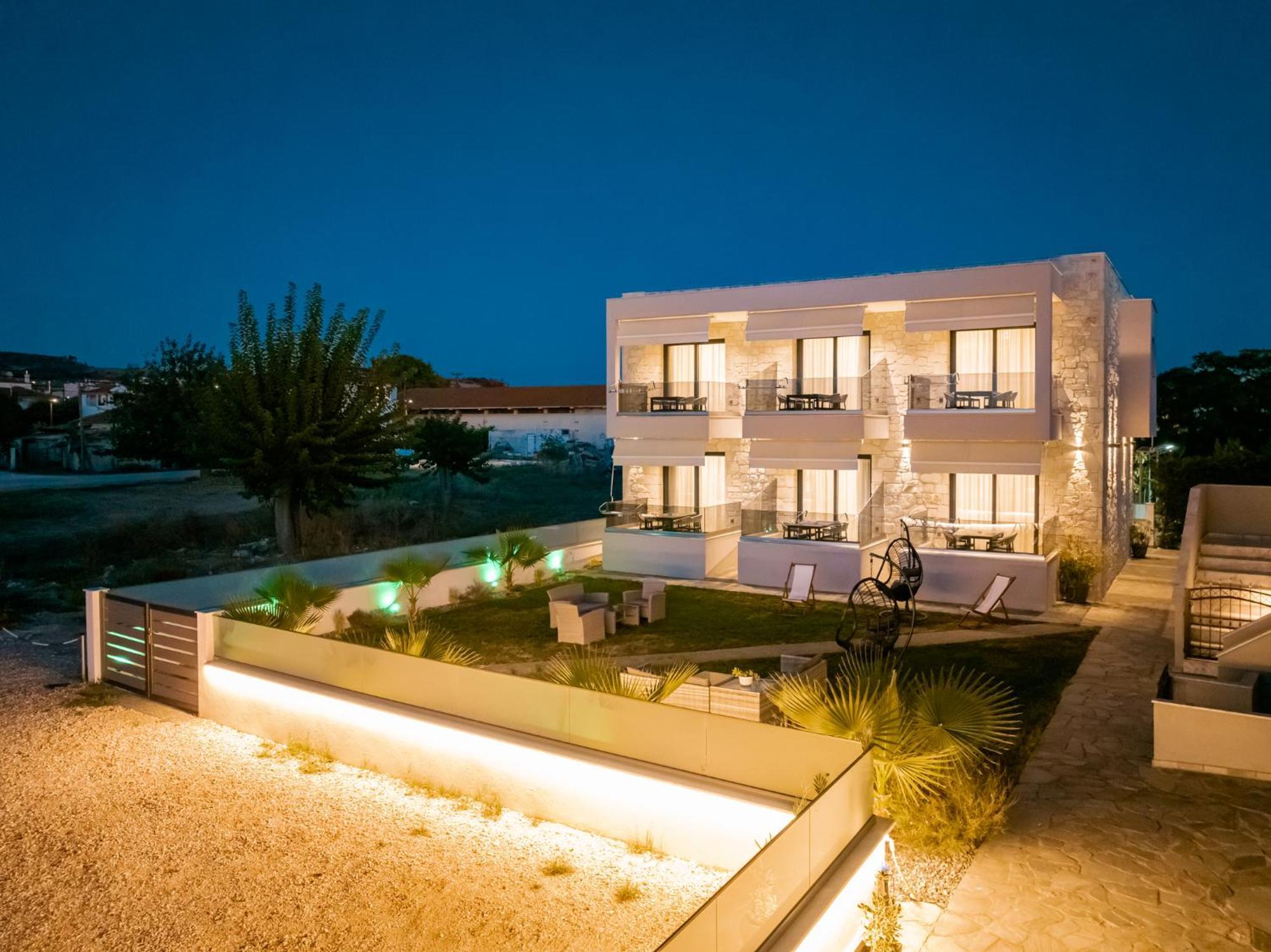 Antony'S Luxury Apartments Nikiti  Zewnętrze zdjęcie